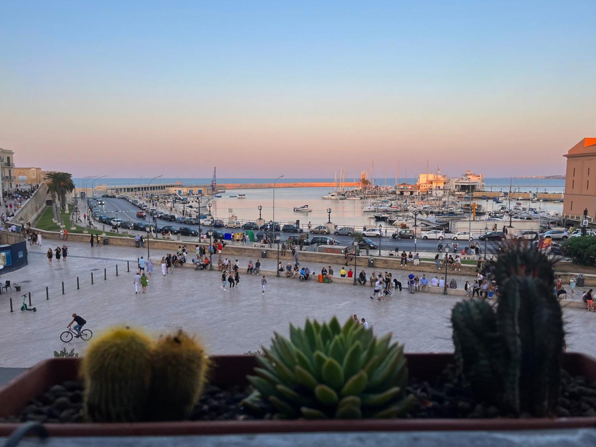 Una Finestra Sul Mare Бари Экстерьер фото